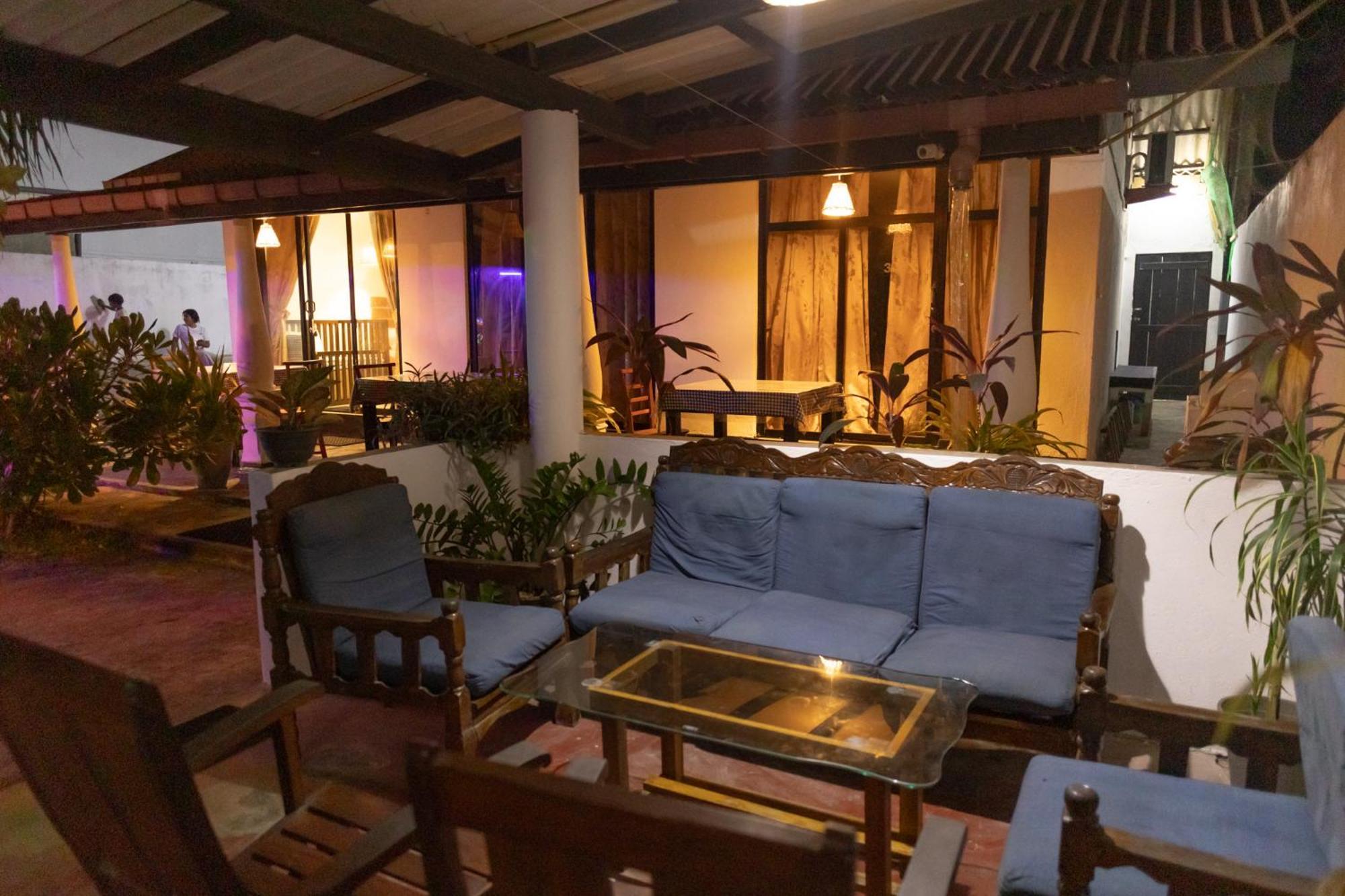 Yes Beach House Mirissa Luaran gambar
